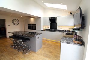 Kitchen/Diner- click for photo gallery